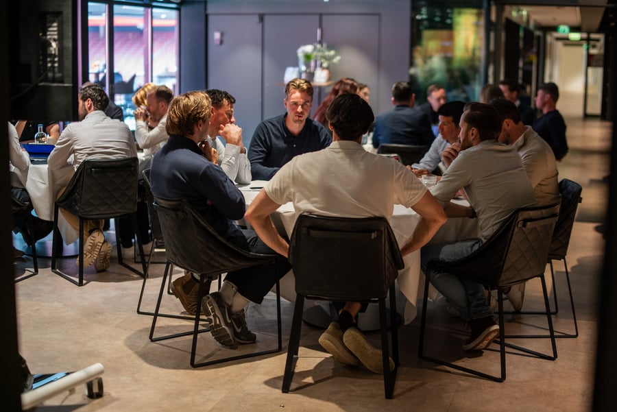 Roundtable Bright - Adam Arena - beeld Klomp Creative -24